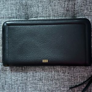 HOBO Large Nila Zip Around Wallet
